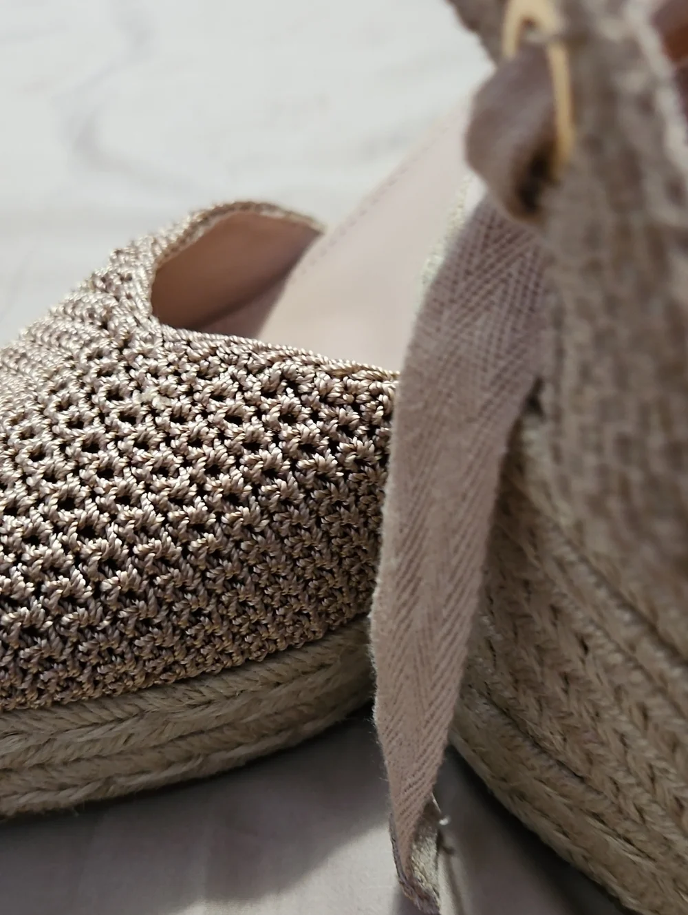 Women's Tan Cream Schuh Velma Espadrille Wedge Sandals with Ankle Wrap Size 7